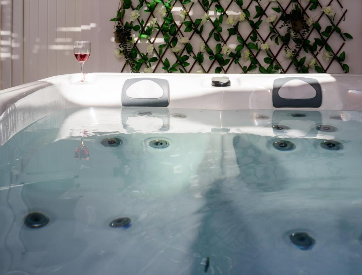 Heart Of Oia - Private House With Jacuzzi Apartman Kültér fotó