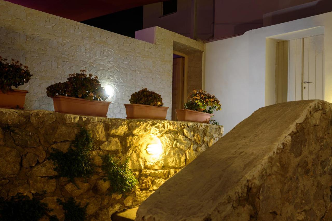 Heart Of Oia - Private House With Jacuzzi Apartman Kültér fotó